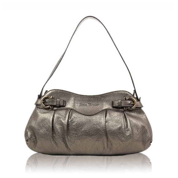 FERRAGAMO ショルダーバッグ 31 x16 x4cm(幅 x 高さ x マチ)