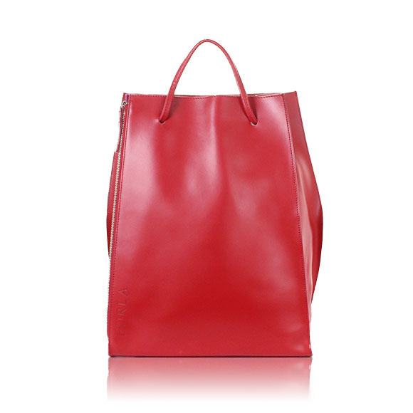 FURLA バックパック 28 x35 x9cm(幅 x 高さ x マチ)