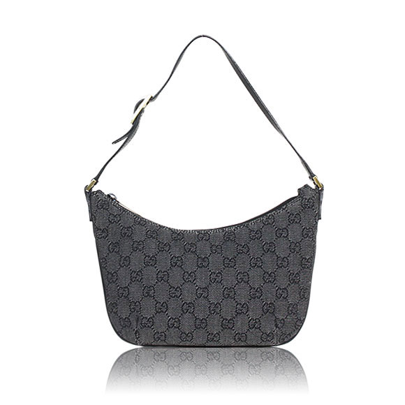 GUCCI GGキャンバス 21 x15 x2cm(幅 x 高さ x マチ)