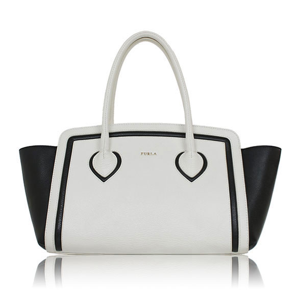 FURLA カレッジ 37 x19 x15cm(幅 x 高さ x マチ)