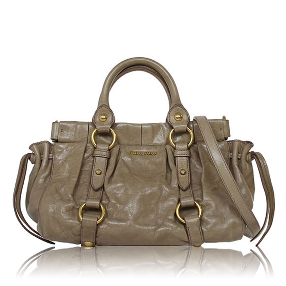 Miu Miu 2WAYバッグ 26 x17 x14cm(幅 x 高さ x マチ)