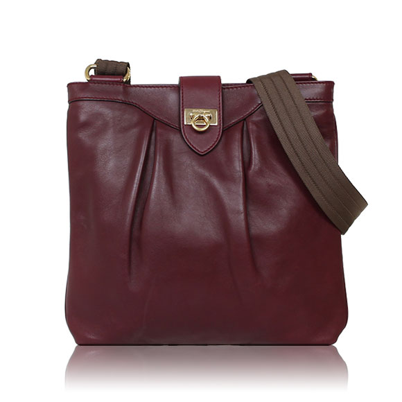 FERRAGAMO ガンチーニ 24 x27 x3cm(幅 x 高さ x マチ)