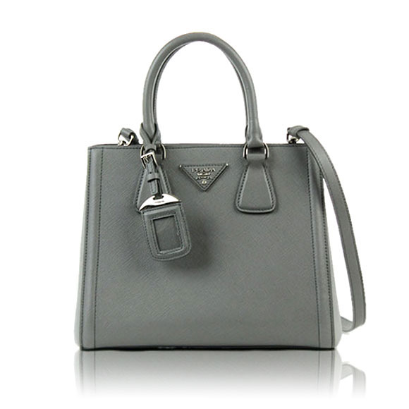 PRADA サフィアーノ 