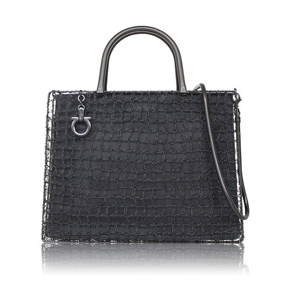 FERRAGAMO ガンチーニ 28 x21 x9cm(幅 x 高さ x マチ)