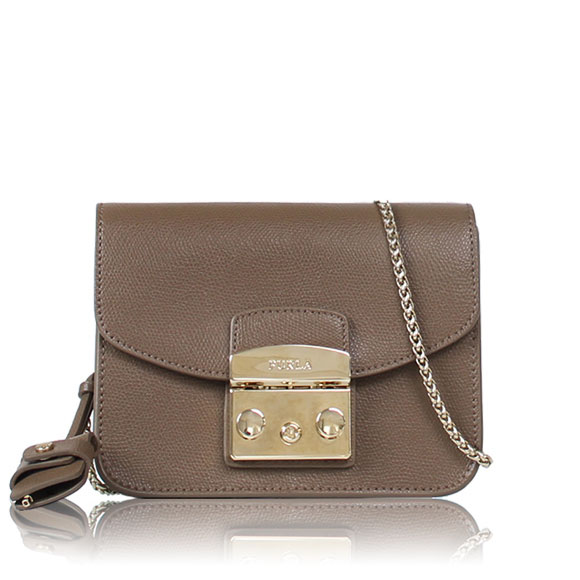 FURLA メトロポリス 16&nbsp;x13&nbsp;x7cm(幅&nbsp;x 高さ&nbsp;x マチ)