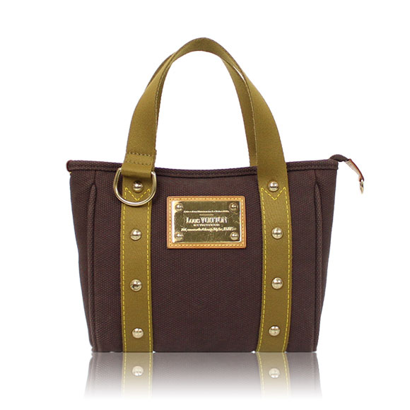 LOUIS VUITTON カバPM 23 x20 x6cm(幅 x 高さ x マチ)