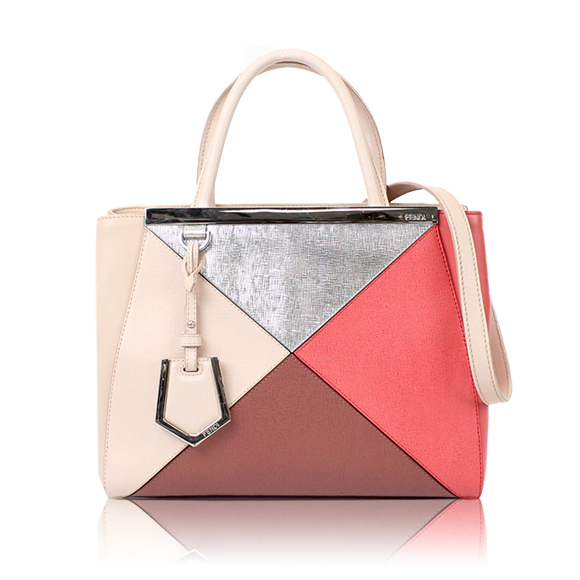 FENDI プチトゥージュール 26 x21 x11cm(幅 x 高さ x マチ)