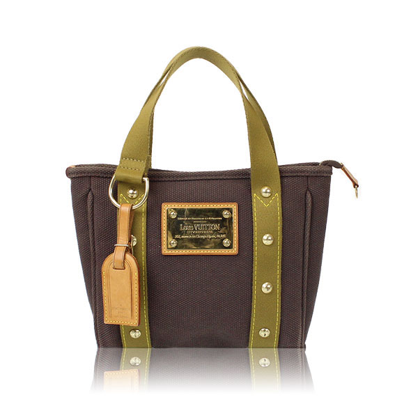 LOUIS VUITTON カバPM 23 x20 x6cm(幅 x 高さ x マチ)