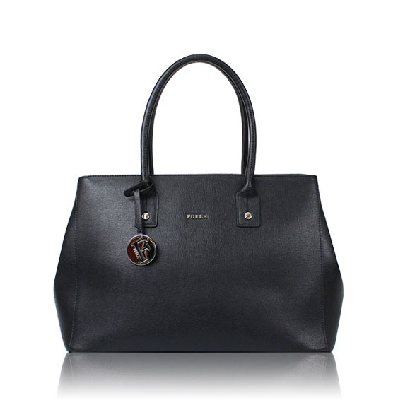 FURLA（フルラ）｜海外ブランドの人気＆最新バッグ情報【Laxus】