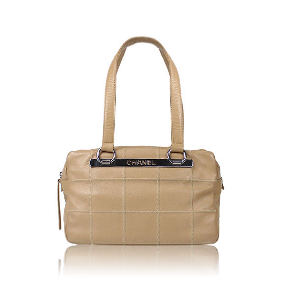 CHANEL チョコバー 28 x17 x13cm(幅 x 高さ x マチ)