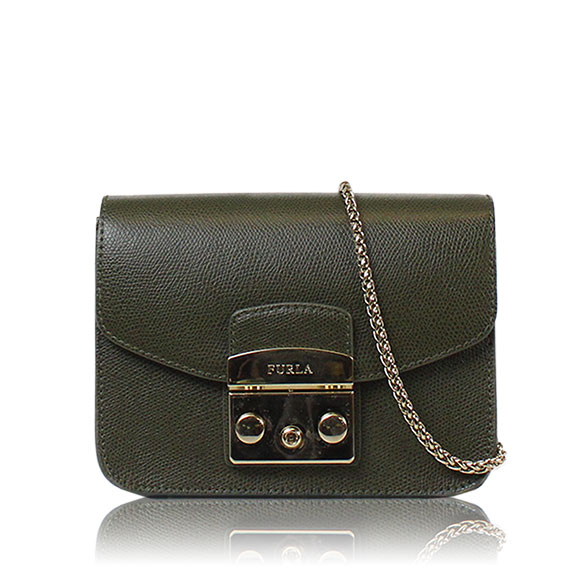 FURLA チェーンショルダー 17 x13 x8cm(幅 x 高さ x マチ)