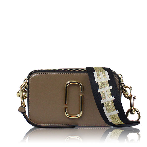MARC JACOBS スナップショット 18 x10 x6cm(幅 x 高さ x マチ)