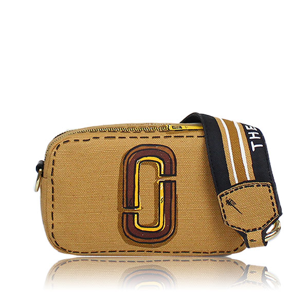 MARC JACOBS スナップショット 18 x10 x6cm(幅 x 高さ x マチ)