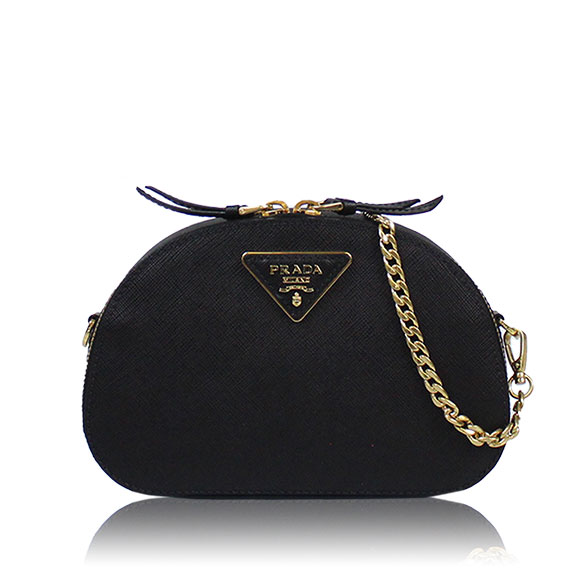 PRADA サフィアーノ 19 x12 x4cm(幅 x 高さ x マチ)