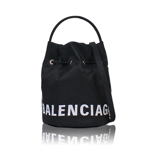 BALENCIAGA ホイールドローストリングバケットバッグXS 14&nbsp;x18&nbsp;x14cm(幅&nbsp;x 高さ&nbsp;x マチ)