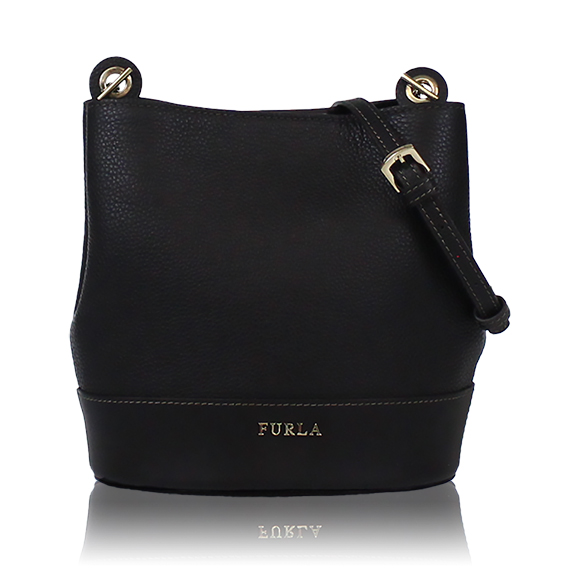 FURLA ショルダーバッグ 16 x17 x11cm(幅 x 高さ x マチ)