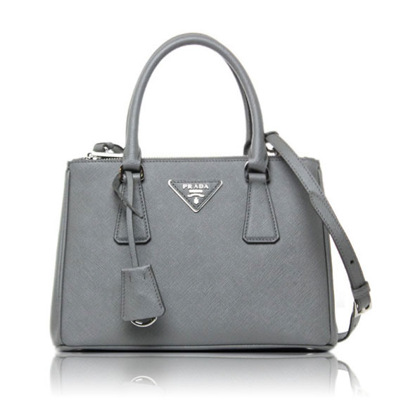 PRADA ガレリア 24 x17 x11cm(幅 x 高さ x マチ)