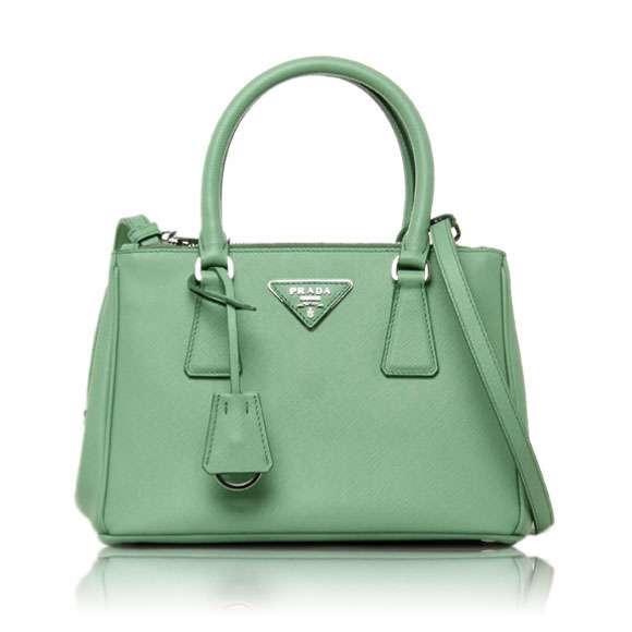 PRADA ガレリア 23 x17 x12cm(幅 x 高さ x マチ)