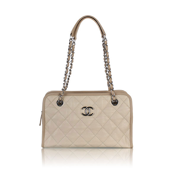 CHANEL チェーンショルダーバッグ 28 x17 x9cm(幅 x 高さ x マチ)