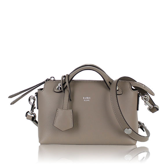 FENDI バイザウェイスモール 20&nbsp;x12&nbsp;x9cm(幅&nbsp;x 高さ&nbsp;x マチ)