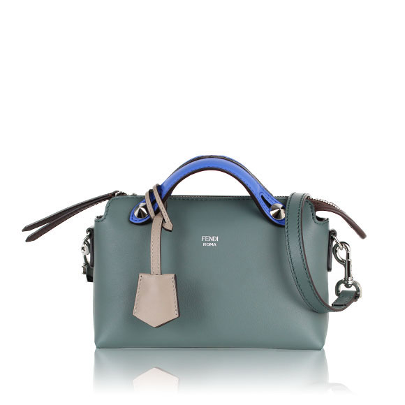 FENDI バイザウェイスモール 20&nbsp;x13&nbsp;x9cm(幅&nbsp;x 高さ&nbsp;x マチ)