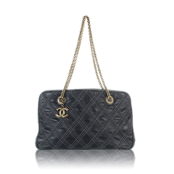 CHANEL チェーンショルダーバッグ 32 x21 x12cm(幅 x 高さ x マチ)