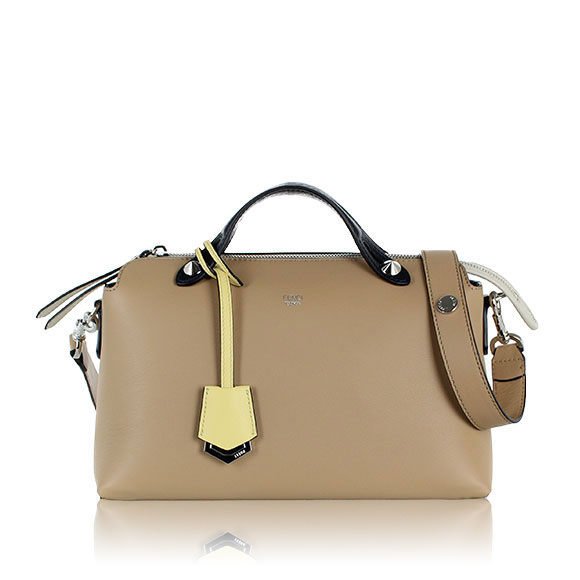FENDI バイザウェイミディアム 
