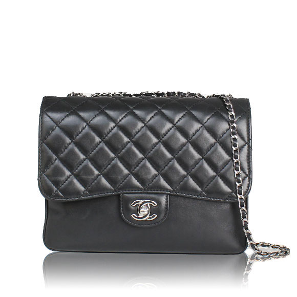 CHANEL チェーンショルダーバッグ 23&nbsp;x18&nbsp;x4cm(幅&nbsp;x 高さ&nbsp;x マチ)