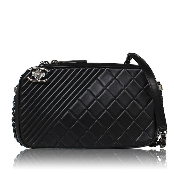 CHANEL チェーンショルダーバッグ 23 x14 x8cm(幅 x 高さ x マチ)