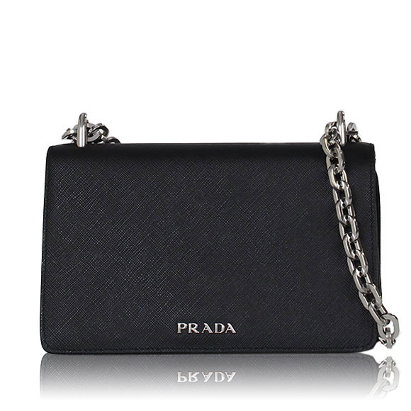 PRADA サフィアーノ 
