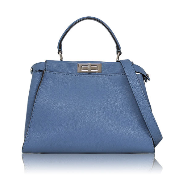 FENDI ピーカブー 