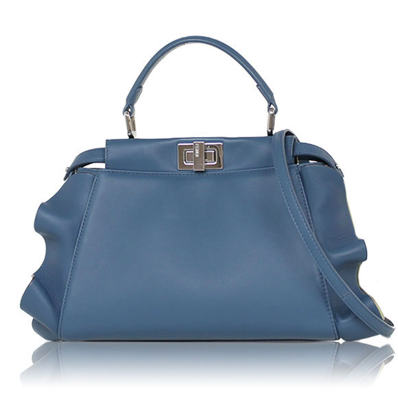 FENDI ミニピーカブー 23 x18 x11cm(幅 x 高さ x マチ)