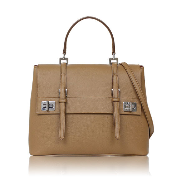 PRADA サフィアーノキュイール 32&nbsp;x25&nbsp;x16cm(幅&nbsp;x 高さ&nbsp;x マチ)