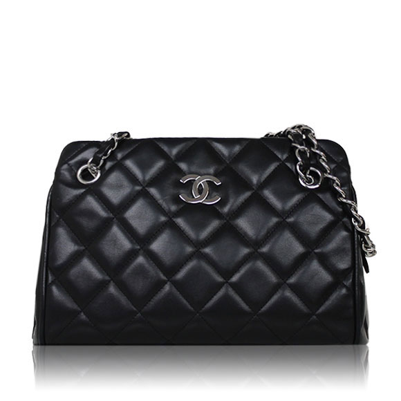 CHANEL チェーンショルダーバッグ 26&nbsp;x17&nbsp;x14cm(幅&nbsp;x 高さ&nbsp;x マチ)
