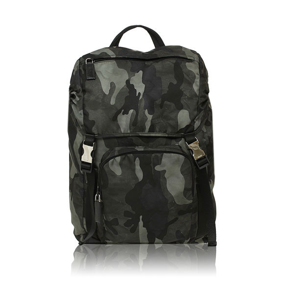 PRADA バックパック 27&nbsp;x40&nbsp;x12cm(幅&nbsp;x 高さ&nbsp;x マチ)