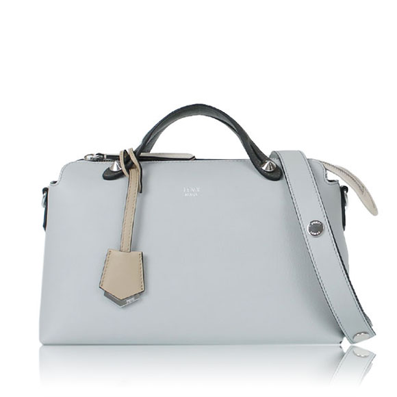 FENDI バイザウェイミディアム 28&nbsp;x18&nbsp;x13cm(幅&nbsp;x 高さ&nbsp;x マチ)