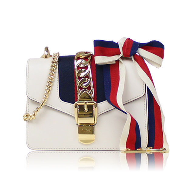GUCCI シルヴィ 