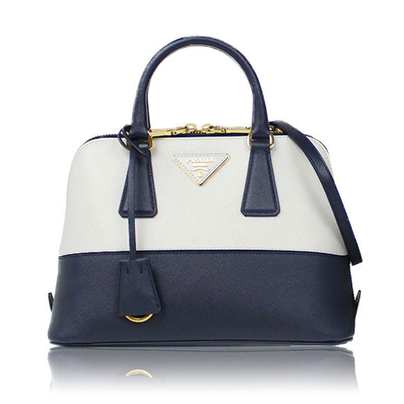 PRADA サフィアーノ 25 x17 x11cm(幅 x 高さ x マチ)