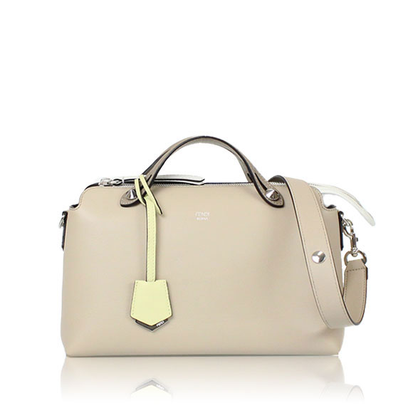FENDI バイザウェイミディアム 