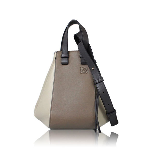 LOEWE ハンモックスモール 26&nbsp;x23&nbsp;x14cm(幅&nbsp;x 高さ&nbsp;x マチ)