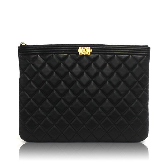 CHANEL ボーイシャネル 26 x19 x1cm(幅 x 高さ x マチ)