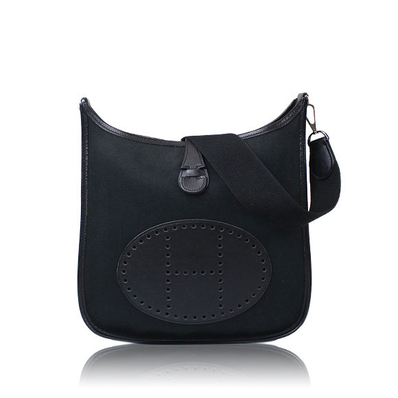 HERMES エヴリンⅡPM 28&nbsp;x31&nbsp;x8cm(幅&nbsp;x 高さ&nbsp;x マチ)