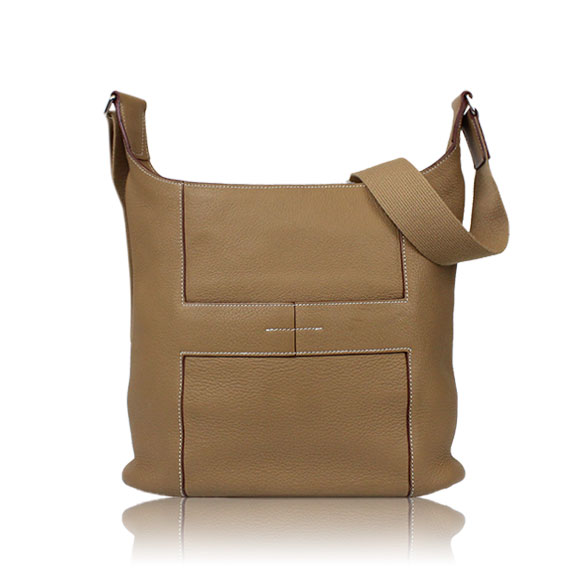 HERMES グッドニュースPM 26 x24 x10cm(幅 x 高さ x マチ)