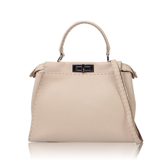 FENDI ピーカブー 