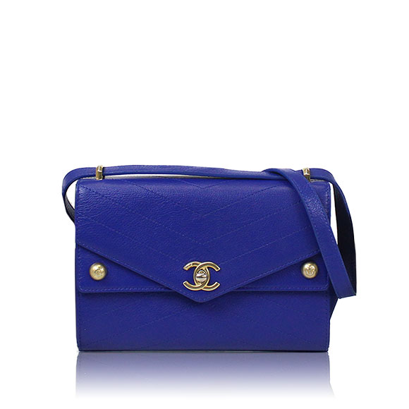 CHANEL Vステッチチェーンショルダーバッグ 