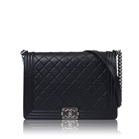 CHANEL ボーイシャネル 30 x21 x6cm(幅 x 高さ x マチ)