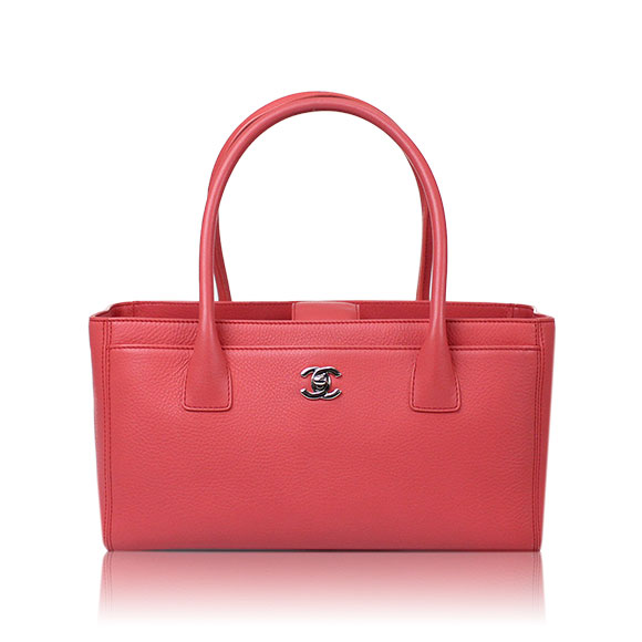 CHANEL エグゼクティブトート 31 x17 x13cm(幅 x 高さ x マチ)