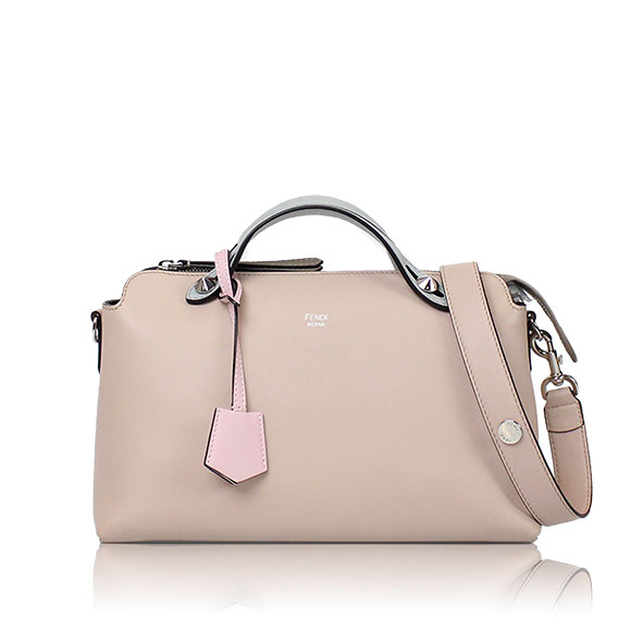 FENDI バイザウェイミディアム 28 x18 x13cm(幅 x 高さ x マチ)