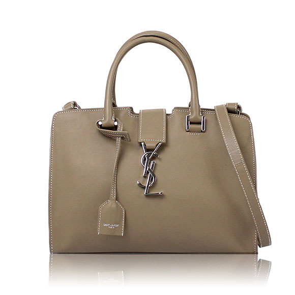SAINT LAURENT ベイビーカバス 25&nbsp;x19&nbsp;x11cm(幅&nbsp;x 高さ&nbsp;x マチ)