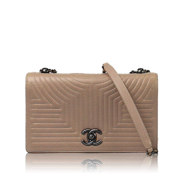 CHANEL チェーンショルダーバッグ 25 x14 x6cm(幅 x 高さ x マチ)